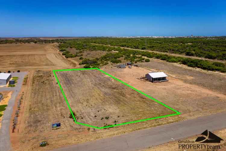 1 Acre Lot Near Geraldton CBD and Beaches