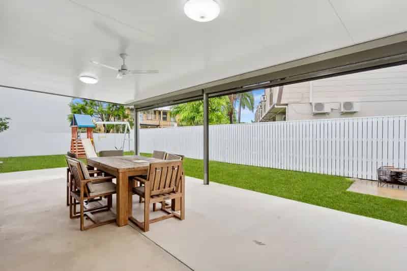 Large Low-Maintenance Home With Huge Shed