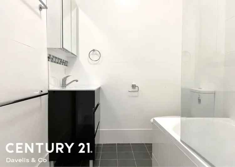 1 room house of 29 m² in Sydney