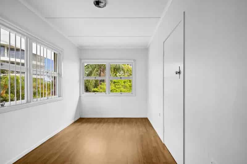 2 rooms apartment of 292 m² in Gold Coast City