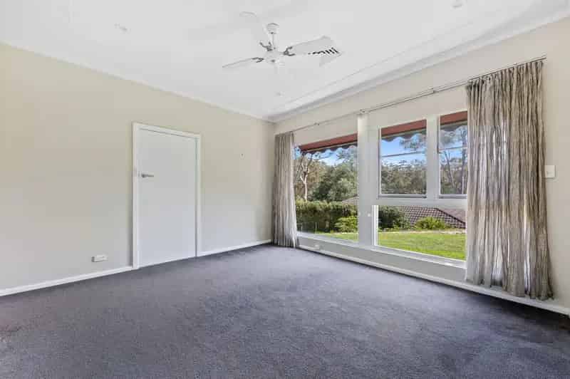 For Lease Charming Home in Beecroft with 5 Bedrooms and Outdoor Space