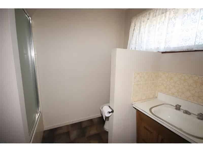Great Unit In Great Location.