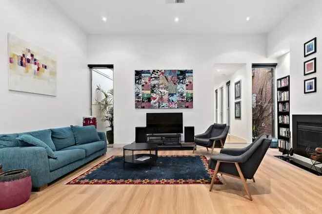 House For Sale in Melbourne, Victoria