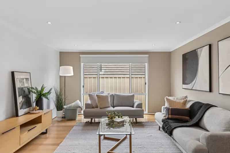 Expansive family retreat in Littlehampton