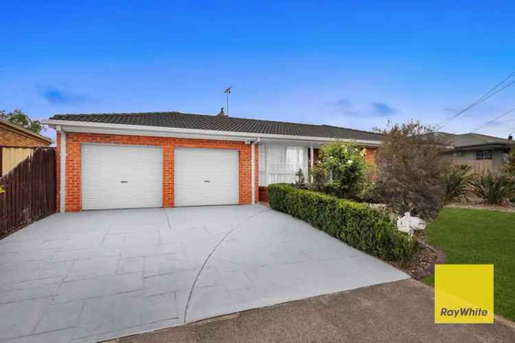 Family Haven 4 Beds Hoppers Crossing Multiple Living Areas Pergola Double Garage