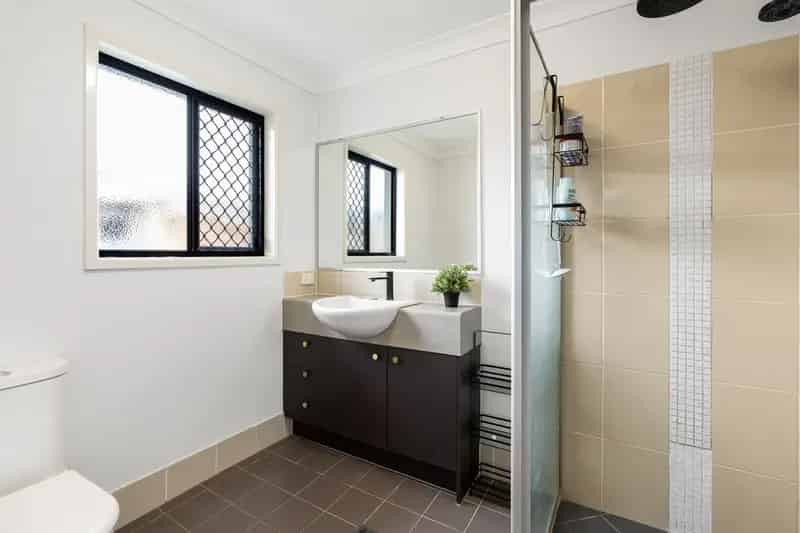 Modern Comfort in a Peaceful Parkside Complex