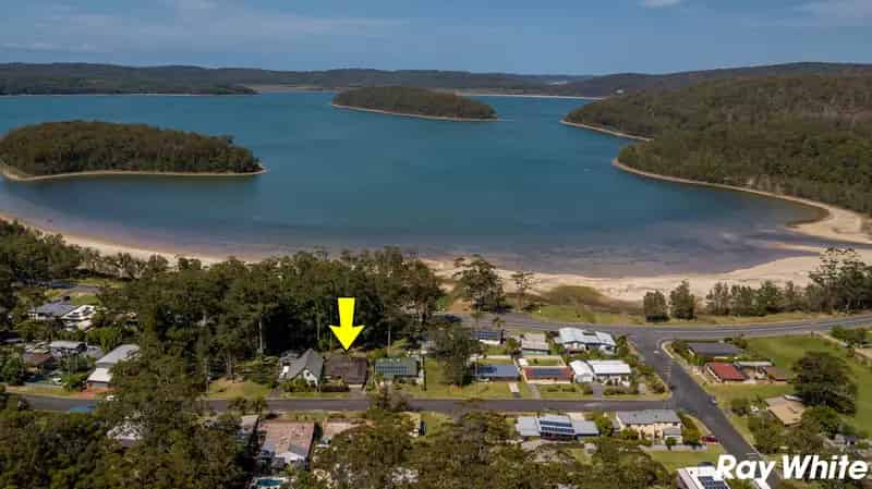 Beautiful family home in Tarbuck Bay