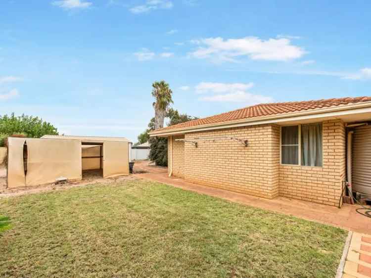 House For Sale in Geraldton, Western Australia