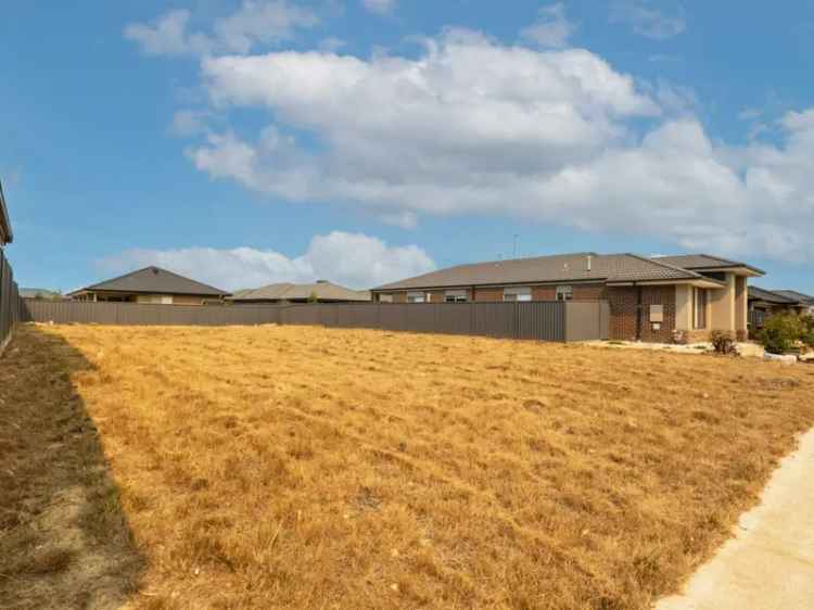 Titled Land in Popular Alfredton!