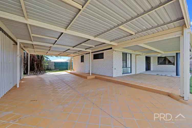 LARGE SHED WITH POWER - 11m LONG CARPORT - 2 STREET ACCESS FOR VEHICLES - QUIET CUL DE SAC - SPACIOUS HOME - MASSIVE OUTDOOR AREA