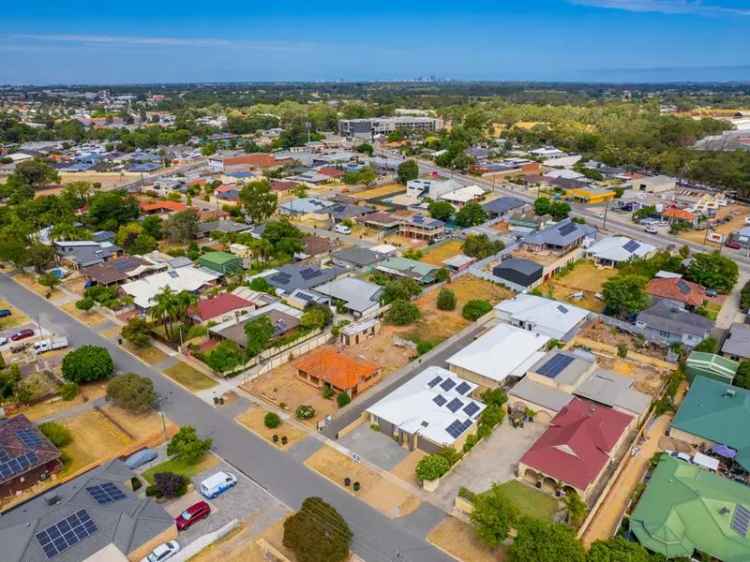 House For Sale in City of Swan, Western Australia