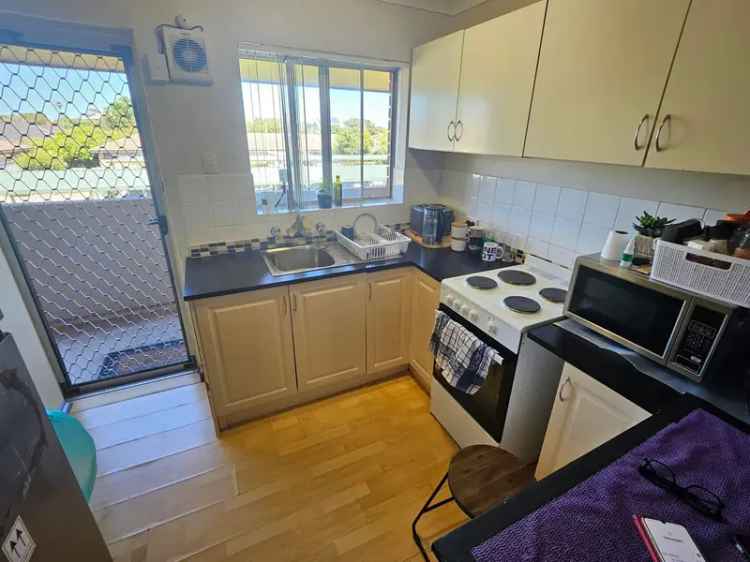 2 Bedroom Unit For Sale Shoalwater WA