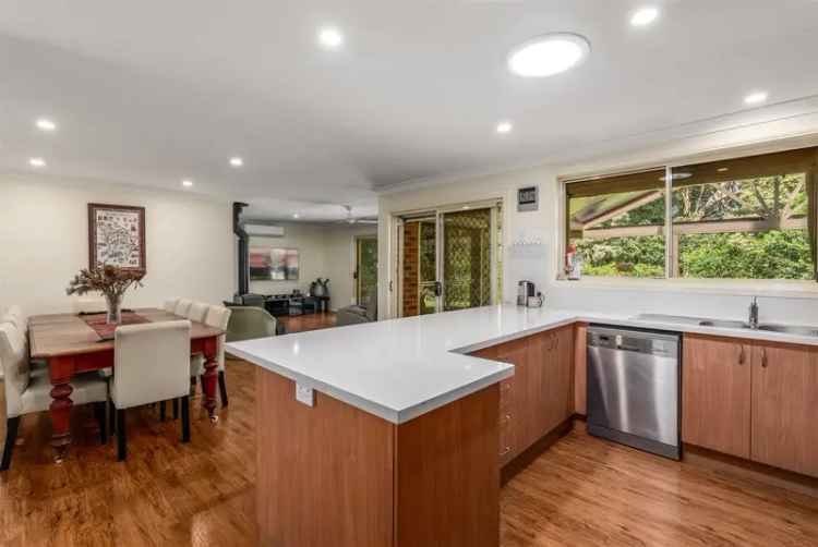 Bright Inviting Family Home on 1341sqm Block