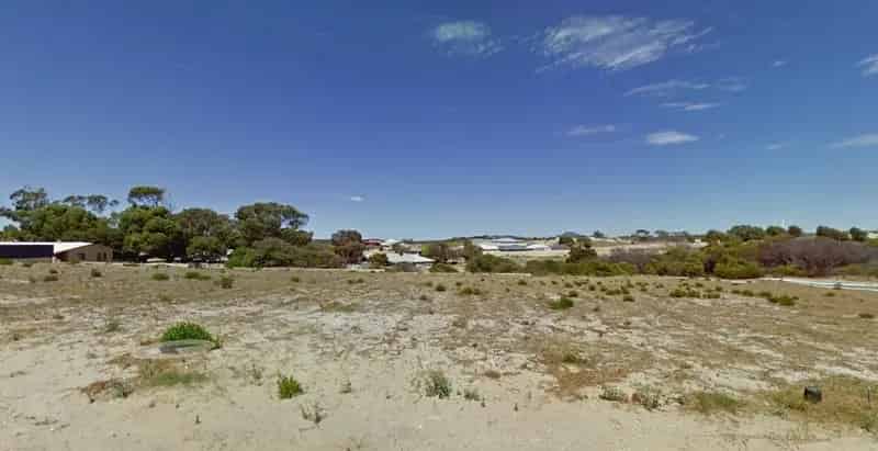 Buy Land in Port Denison with Walking Distance to the Beach
