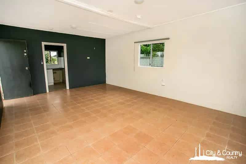 Buy House in Soldiers Hill with 4 Bedrooms and Granny Flat