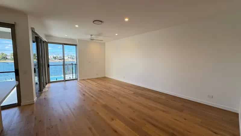 8/191 Quay Circuit, Newport QLD 4020 - House For Lease