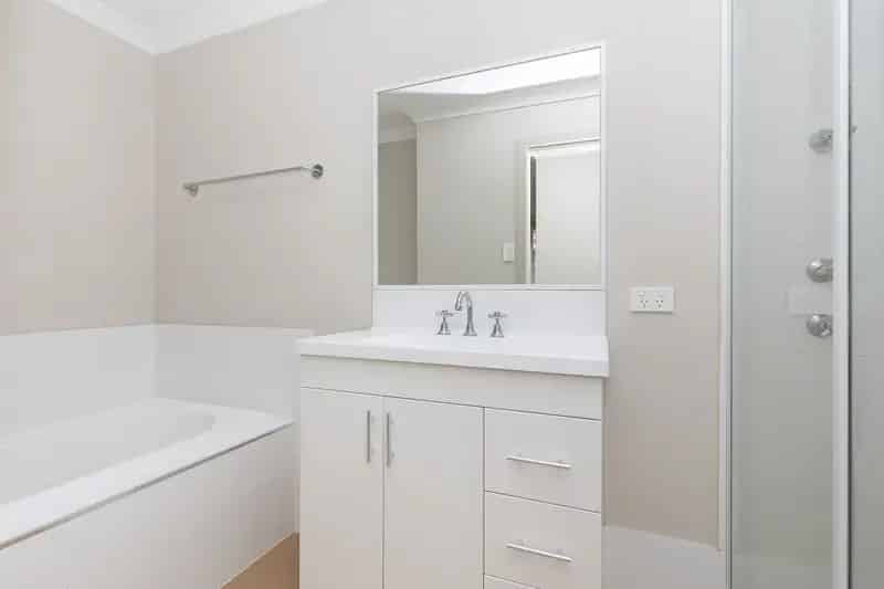 Real Estate For Lease - 16b Creswell Street - Wadalba , NSW