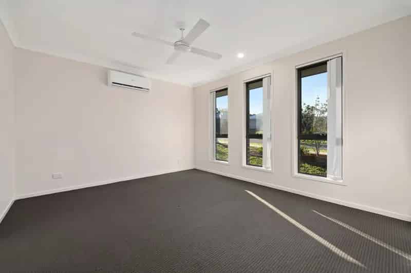 Real Estate For Lease - 8 Gullane Close - Heddon Greta , NSW