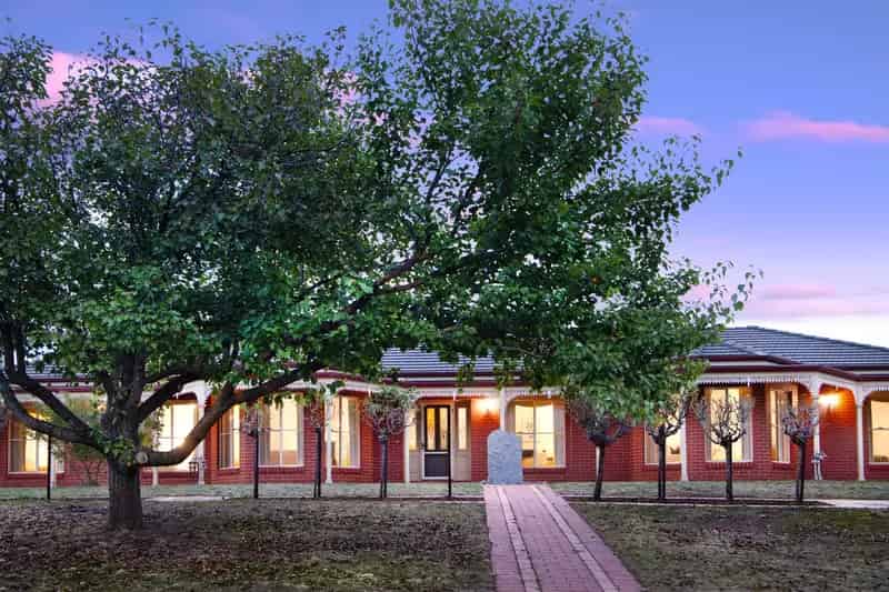 House For Sale , 1, Lawrence Park Drive, Castlemaine, Victoria