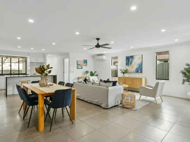 Modern 4-Bed Family Home Near Burleigh Beach