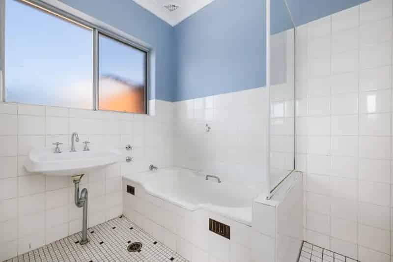 Real Estate For Lease - 1/8 By the sea Road - Mona Vale , NSW