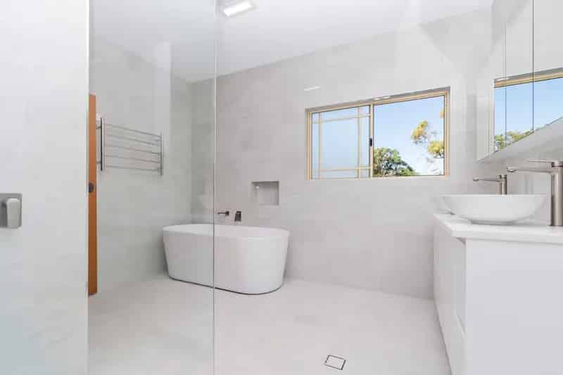 Real Estate For Lease - 3 Emma Street - Mona Vale , NSW