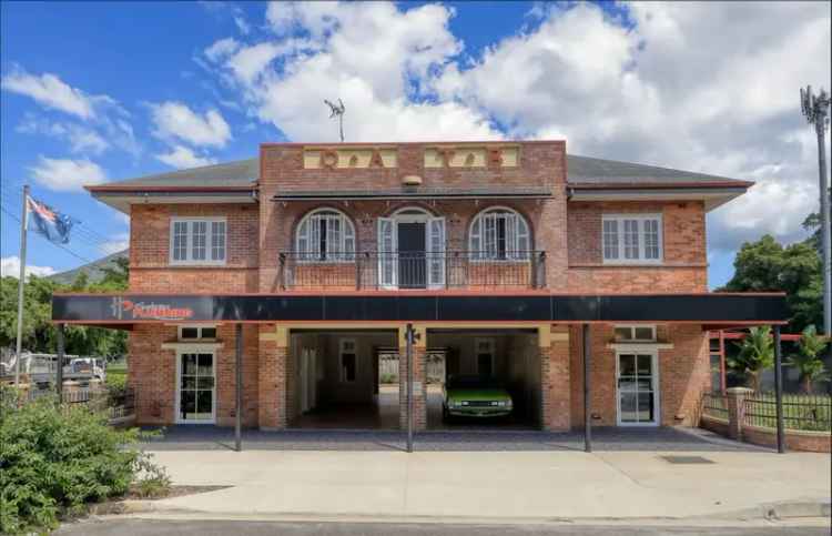 Rent 3 Bedroom Townhouse in Gordonvale Opposite Parkland with Secure Parking