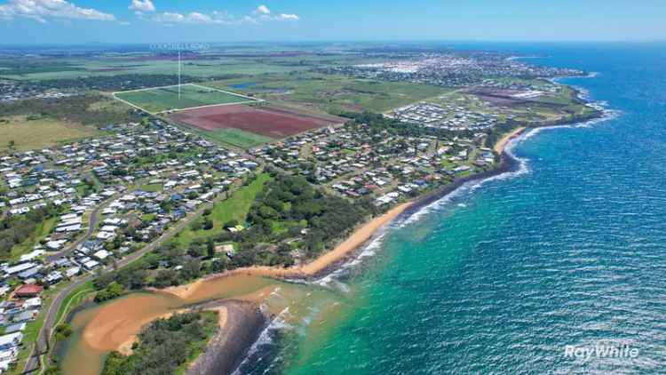 Stunning 81-Acre Cane Property with Ocean Views!