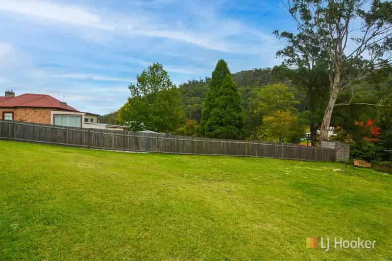 Buy Building Block in Oakey Park with Mountain Views and Creek Frontage
