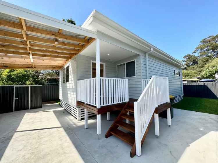 2 Bed Apartment Windale NSW - Modern & Private