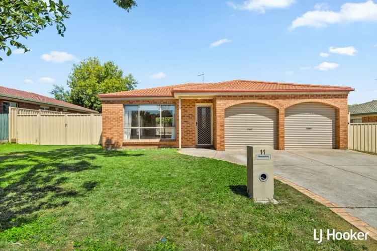 North Facing Family Home for Sale in a Quiet Street with Great Features