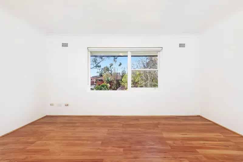 One Bedroom Apartment in Convenient Location