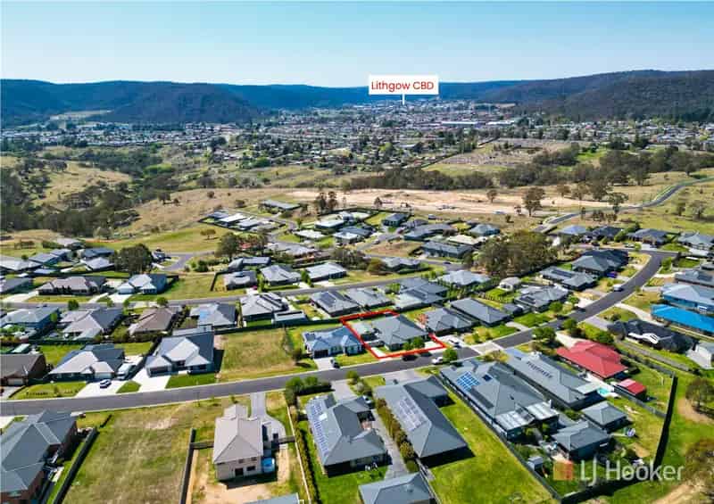 House For Sale , 13, Hillcrest Avenue, Lithgow City Council, New South Wales