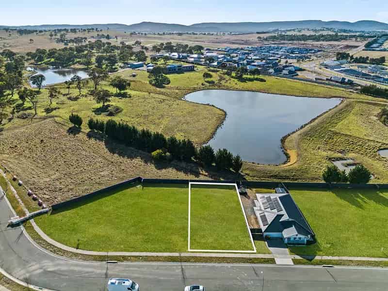Buy Land in Goulburn with All Services and Water Views