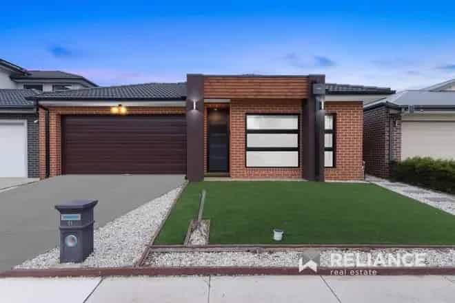 House For Sale , 11, Bowral Avenue, Melbourne, Victoria