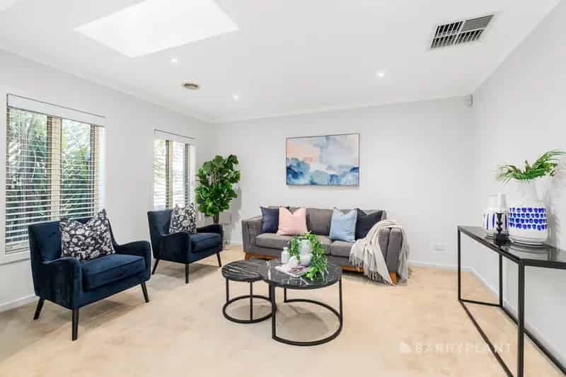 Convenient Living - Central Location