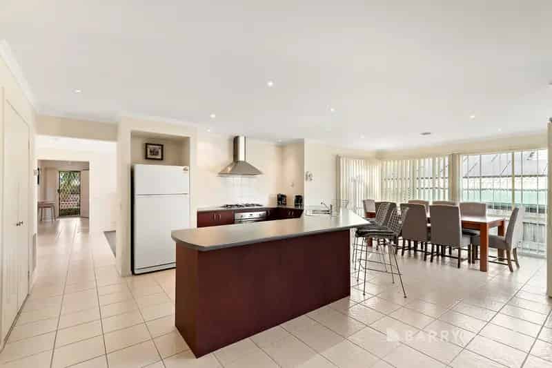 Prime Family Living in Panorama!