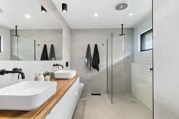 House For Sale in Melbourne, Victoria