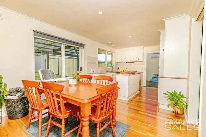 House For Sale in Moe, Victoria