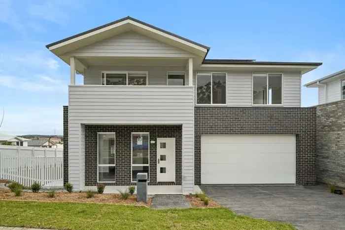 Modern Family Home in Cameron Grove Estate