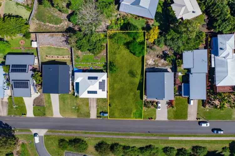 Prime 760m2 Land Parcel in Cannonvale with Stunning Views