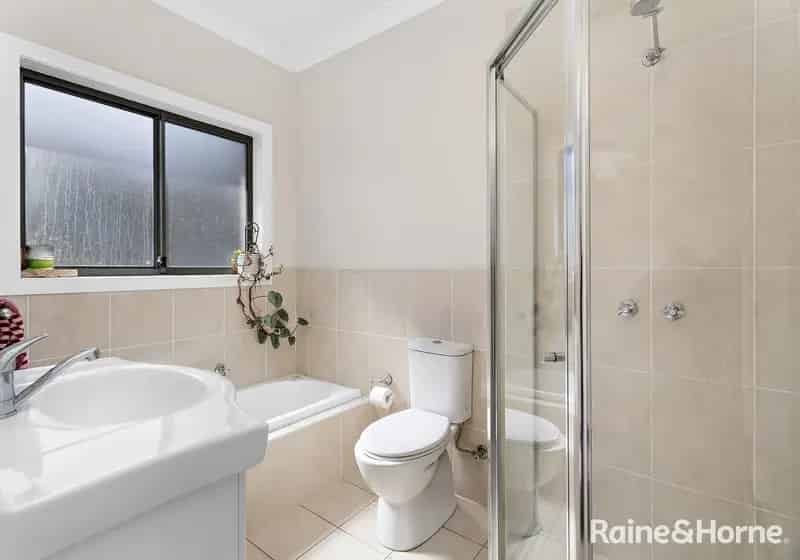 Rent Single Level Townhouse in Tranquil Private Complex with Courtyard