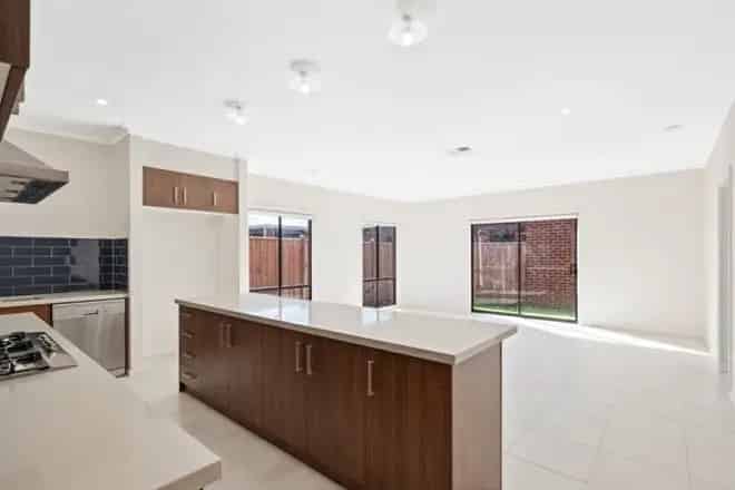 House For Rent , 19, Badger Grove, Melbourne, Victoria