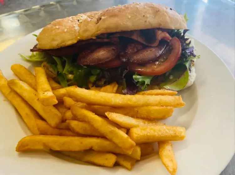 in2lunch – Trendy Modern Café - a busy Industrial Area in Cairns