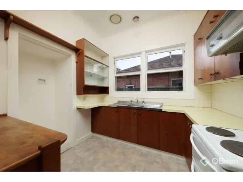 Charming Central Albury Home
