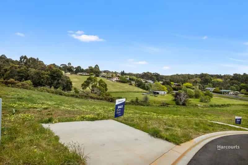 Buy Land North-facing Block within Walking Distance to Town