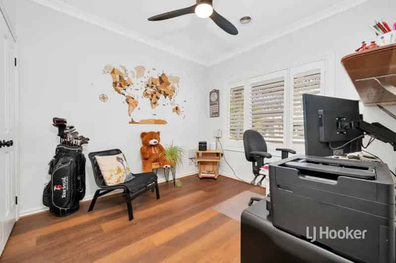 House For Sale , 42, Lancaster Drive, Melbourne, Victoria