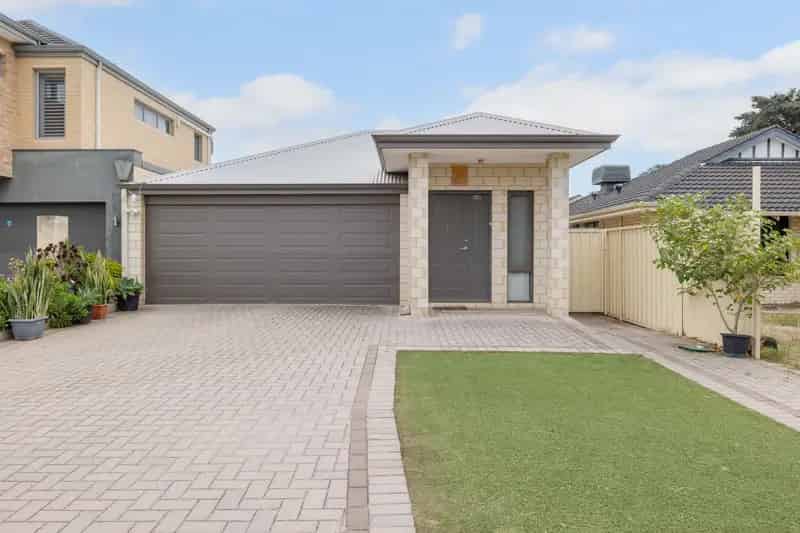 Stylish Family Home in Prime Wilson Location!