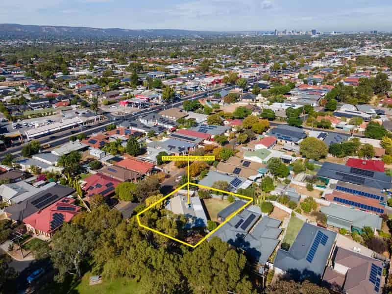 Retro Family Home on Huge Corner Block in Hillcrest!