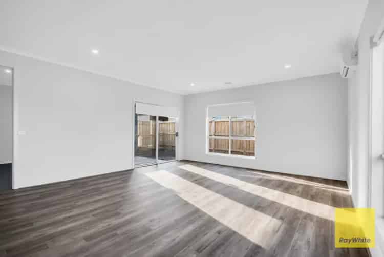 Spacious 4 Bed, 2 Bath Home with 2-Car Garage - Comfort, Style & Convenience!